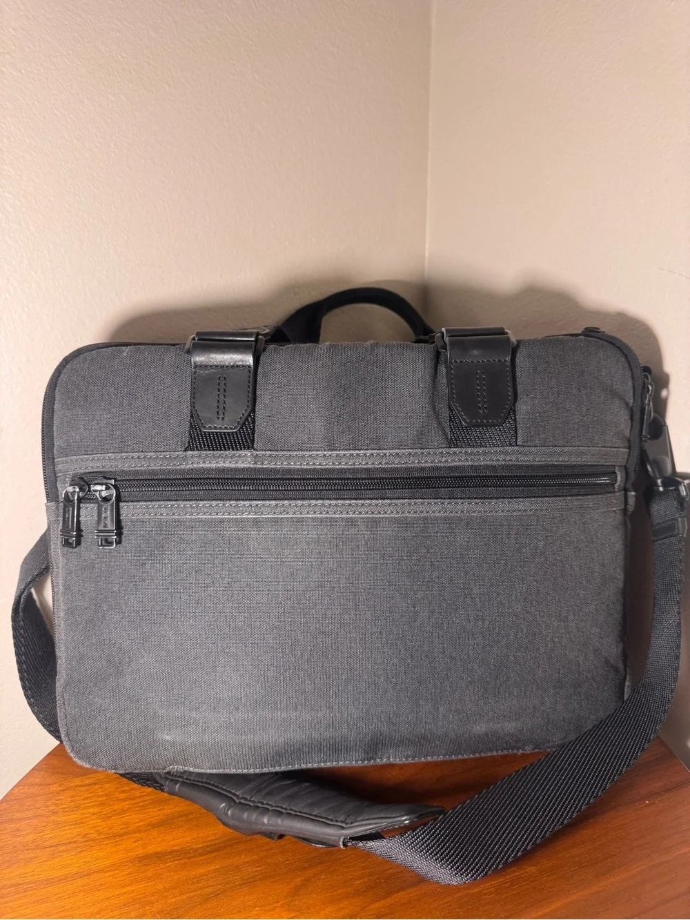 TUMI Alpha Bravo Albany Slim Commuter Briefcase in Anthracite